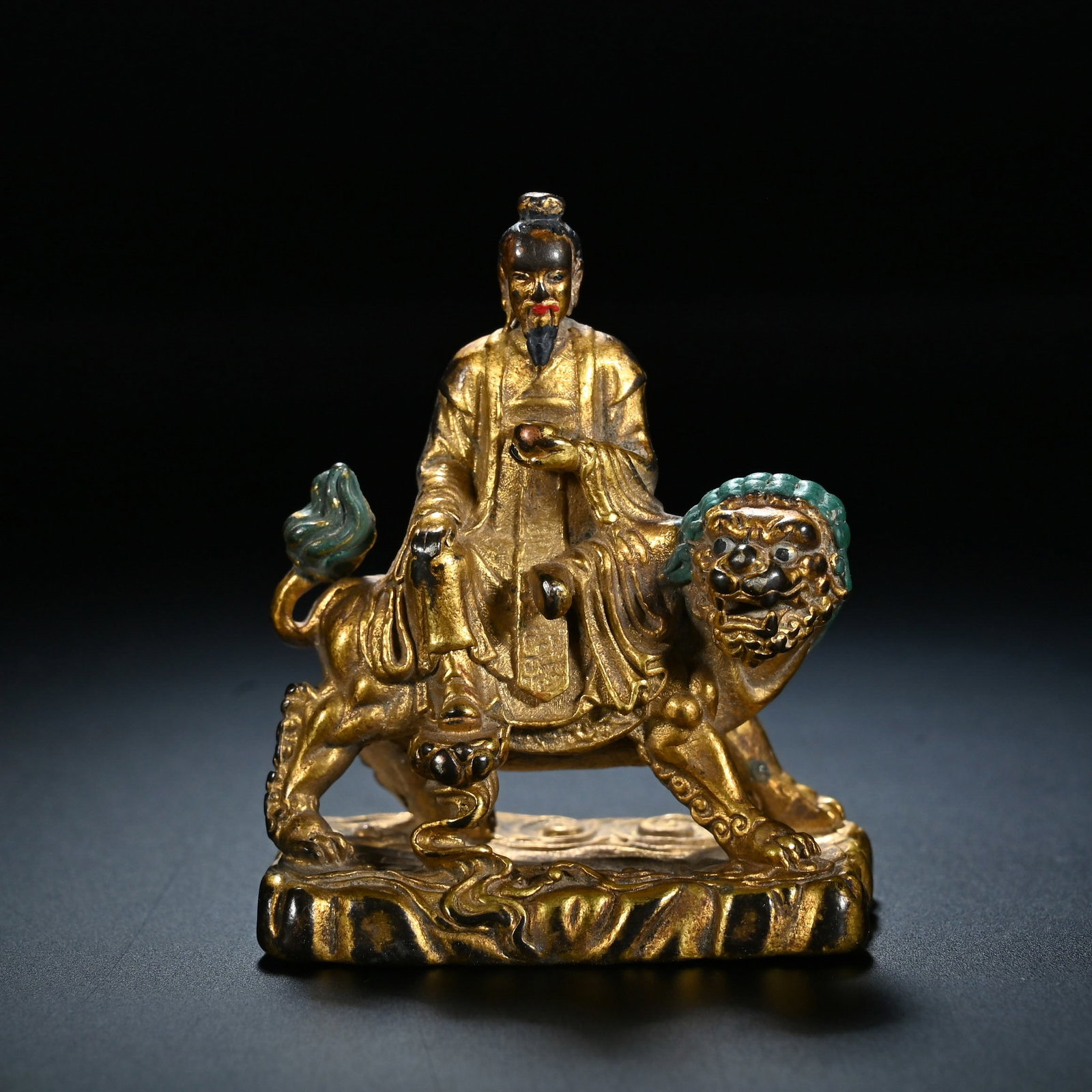 A CHINESE GILT BRONZE TAOIST FIGURE (1 of 6)