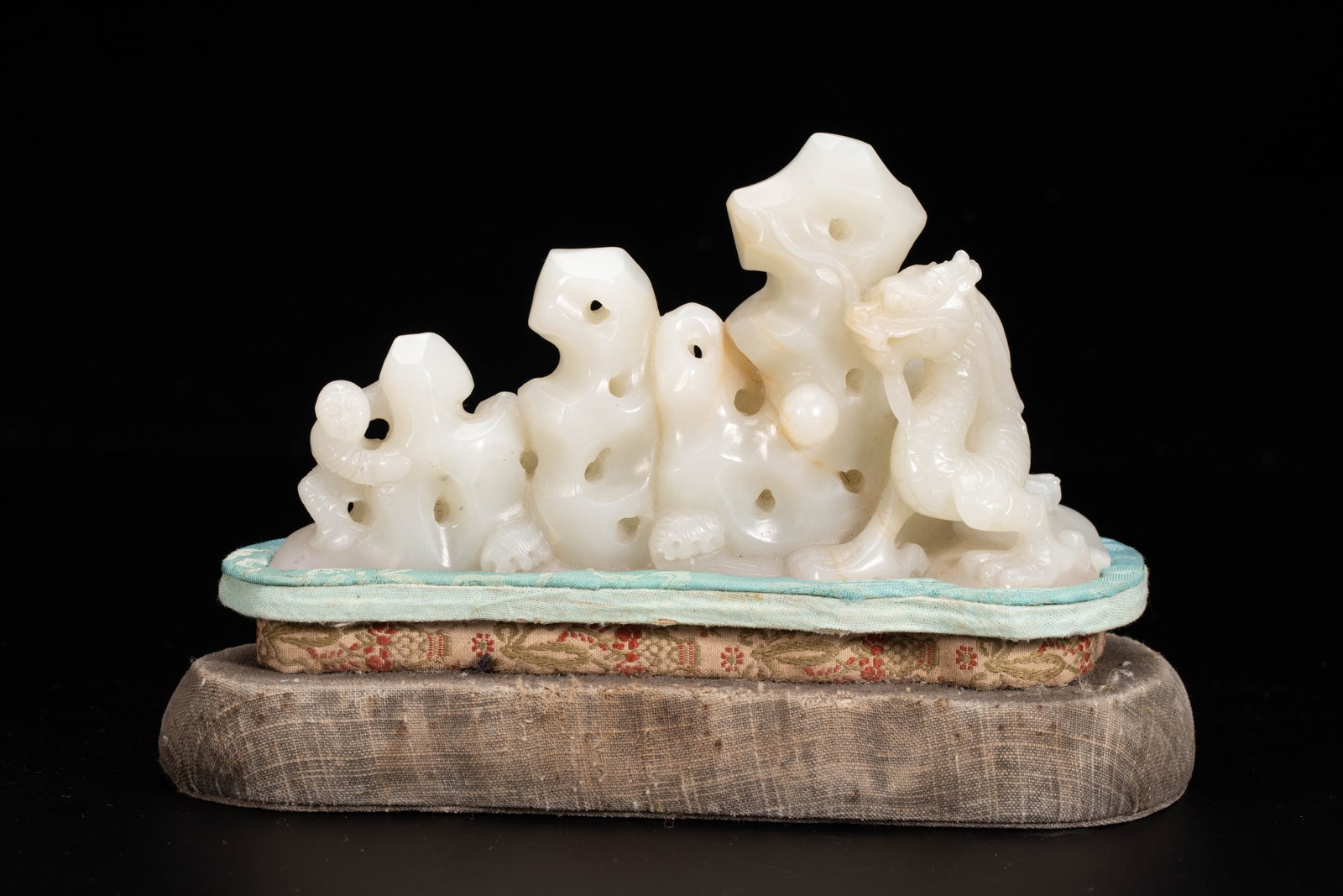 A CHINESE HETIAN JADE MOUNTAIN CARVING (1 of 9)