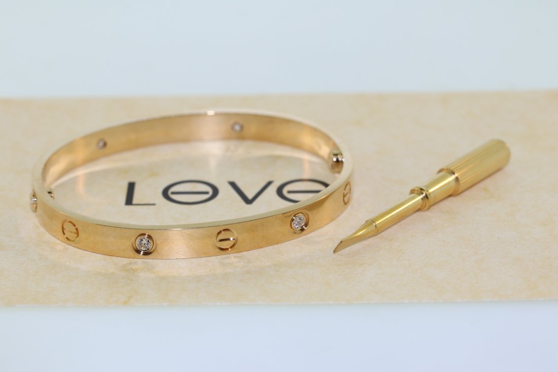Cartier LOVE 4 Diamond Bracelet Size 18 (1 of 4)