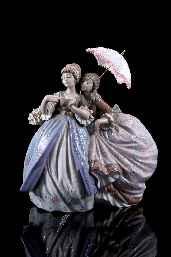 Lladro porcelain sculpture no. 5700, Southern Charm: Lladro porcelain sculpture no. 5700, Southern Charm, Damita Con Flores, design Regino Torrijos, period 1990-1997, 27 cm high (1 petal damaged)