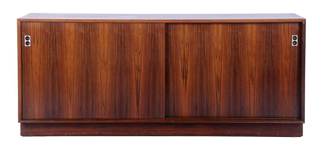 Rosewood veneer 2-door sideboard: Rosewood veneer 2-door sideboard, attributed to Arne Vodder for Sibast, Danish Furniture Makers approx. 1960, 64 cm high, 150 cm wide and 47 cm deep
