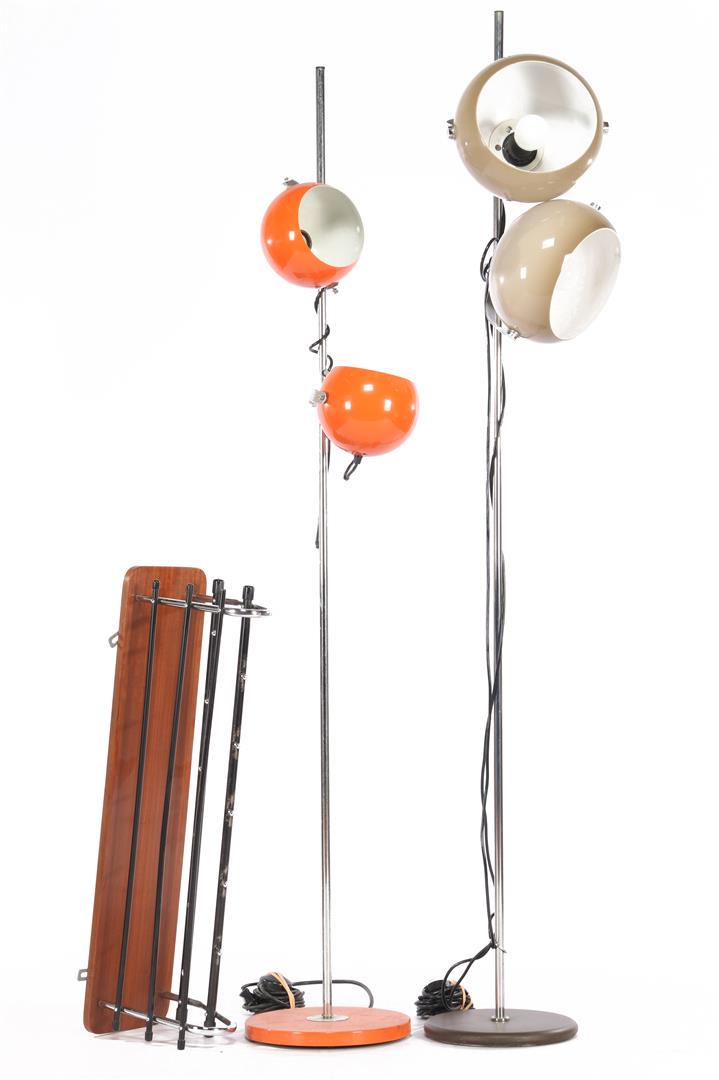 Two 2-light standing ball lamps 163 and 170 cm high and: Two 2-light standing ball lamps 163 and 170 cm high and walnut wall coat rack, 83 cm wide