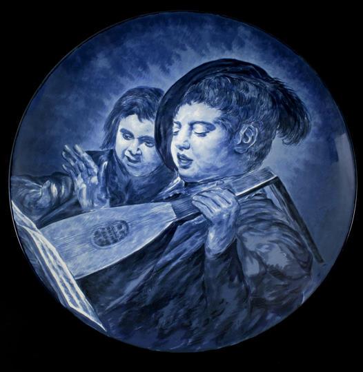 Oud Delft Nijmegen: Oud Delft Nijmegen earthenware dish with decor Music making boys after Frans Hals, 38 cm diameter