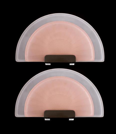 2 Italian midcentury wall lamps: Ezio Didone (1939-)2 frosted glass wall lamps on metal frame, design Ezio Didone for Arteluce, model Diva, Italy 1980s, 23 cm high, 32 cm wide and 11 cm deep