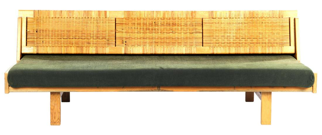 Hans J. Wegner (1914-2007): Hans J. Wegner (1914-2007)Blank oak sofa bed / daybed, design Hans Wegner for Getama, model GE 258, Denmark, design year 1958, later version, 205 cm wide