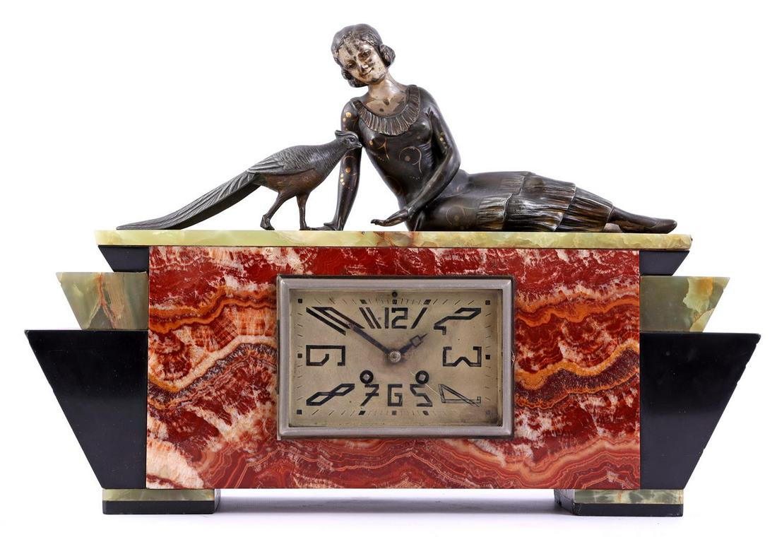 Art Deco marble with onyx  mantel clock with zamak (1 of 1)