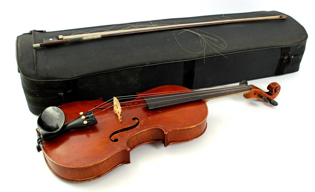 Violin with bow in case marked William E Hill and Sons (1 of 1)