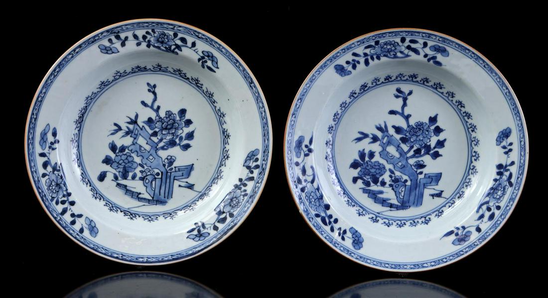 2 Chinese porcelain dishes (1 of 1)
