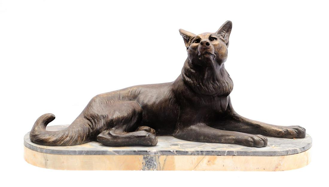 Art Deco zamak sculpture (1 of 1)