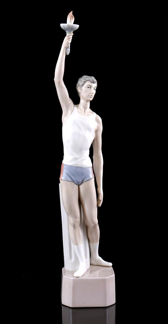 Lladro porcelain statue (1 of 1)