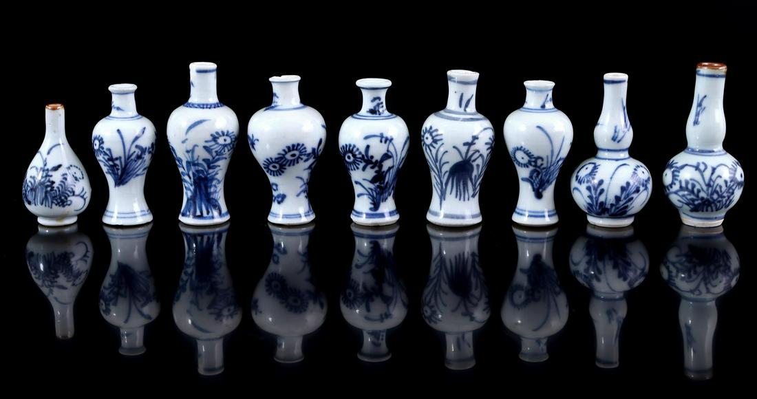 9 porcelain miniature vases with blue and white decor (1 of 7)