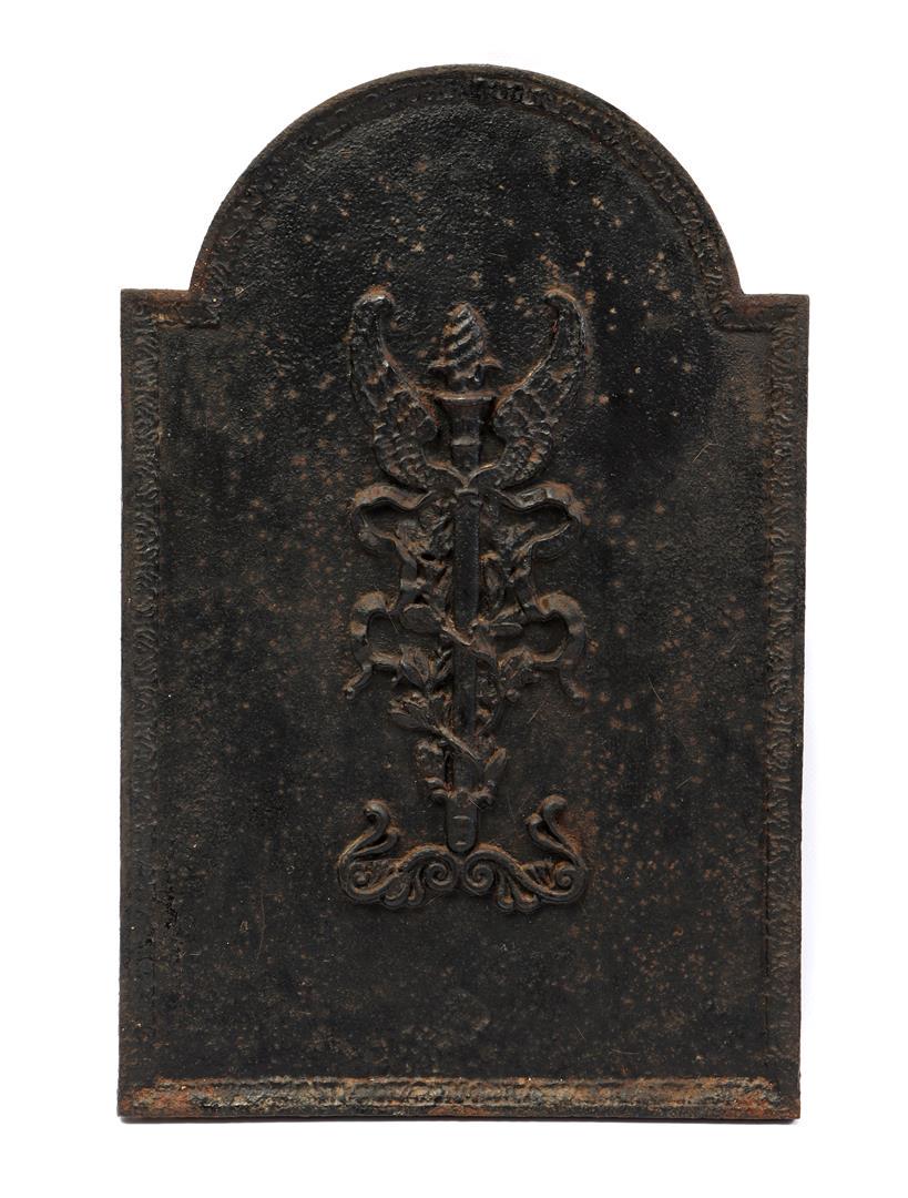 Cast iron fireback (1 of 1)