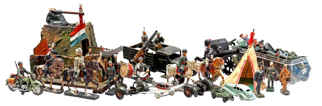 Lot of toys (1 of 3)