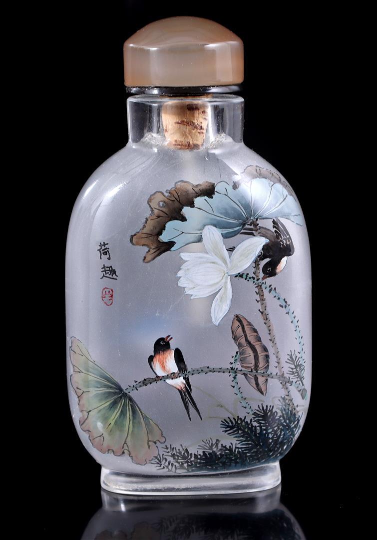 Glass snuff bottle (1 of 2)