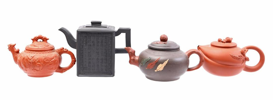4 earthenware Yixing teapots (1 of 1)