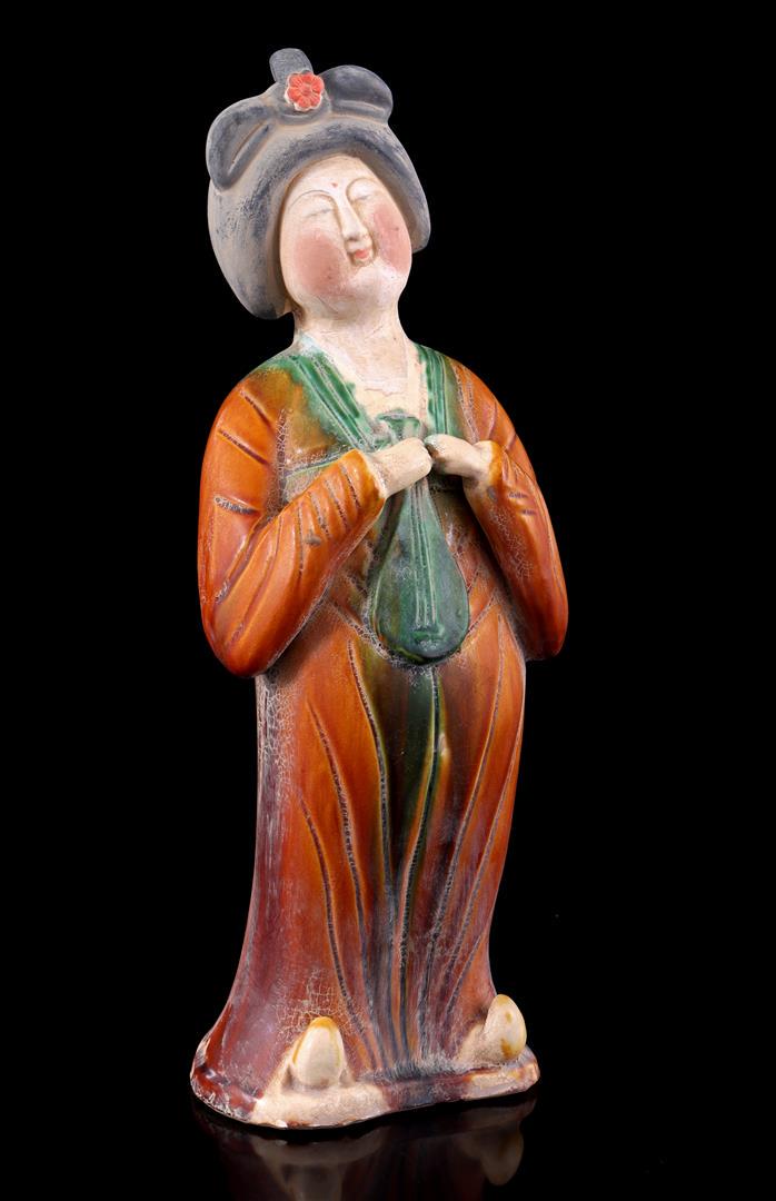 Earthenware oriental lady (1 of 3)