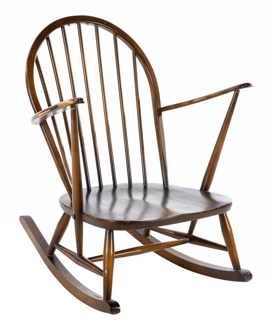 Lucian Ercolani (1888-1976): Lucian Ercolani (1888-1976)Walnut rocking chair, design Luciano Ercolani for Ercol, Quaker series model 428, England, second half of the 20th century