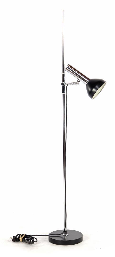 Cosack Leuchten Germany: Chromed metal adjustable floor lamp with blackened shade, Cosack Leuchten Germany 1970s, 147 cm high (shade no longer round)