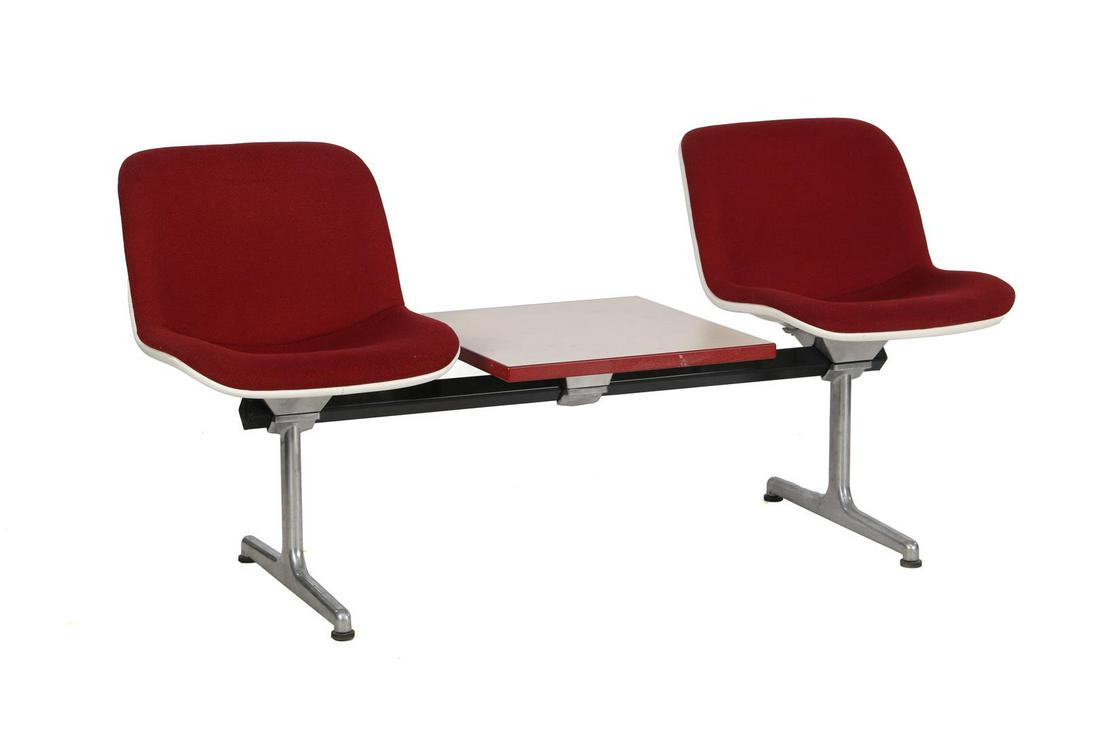 Hajime Oonishi: Hajime Oonishi2-seater waiting room sofa with polyester bucket seats and table top, design Hajime Oonishi for Artifort, the Netherlands, second half of the 20th century, 156 cm wide