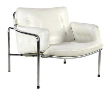 Martin Visser: Martin Visser (1922-2009)Chromed metal tubular frame armchair with white leather cushions, design Martin Visser for 't Spectrum, Osaka series for the world exhibition Japan, Netherlands design year 19