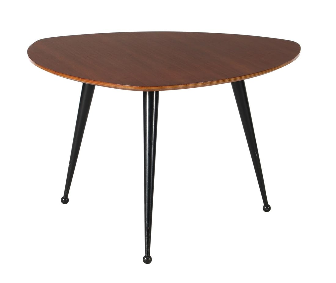 Cees Braakman: Cees Braakman (1917-1995)Laminated teak trigonal coffee table with blackened tapered legs ending in a sphere, design Cees Braakman, executed by Pastoe, model 'TB16', Netherlands 1960s, 49 cm high and