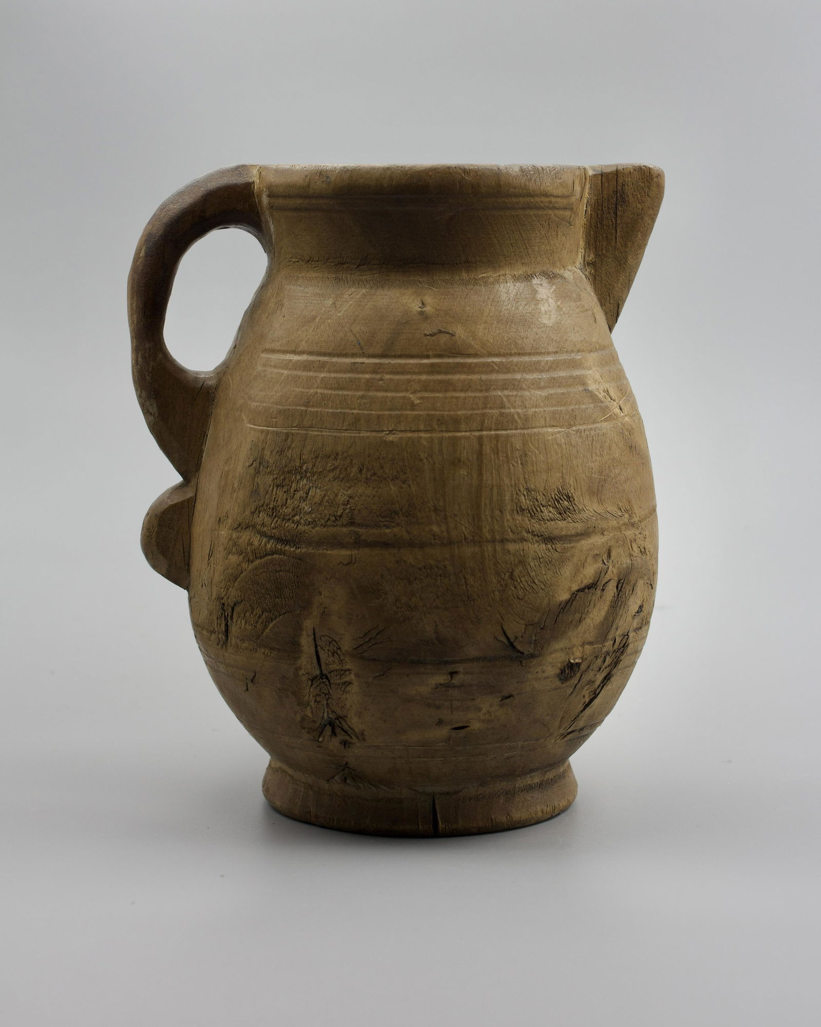 RARE DIMINUTIVE HAND-CARVED WOOD TREEN PITCHER. (1 of 5)