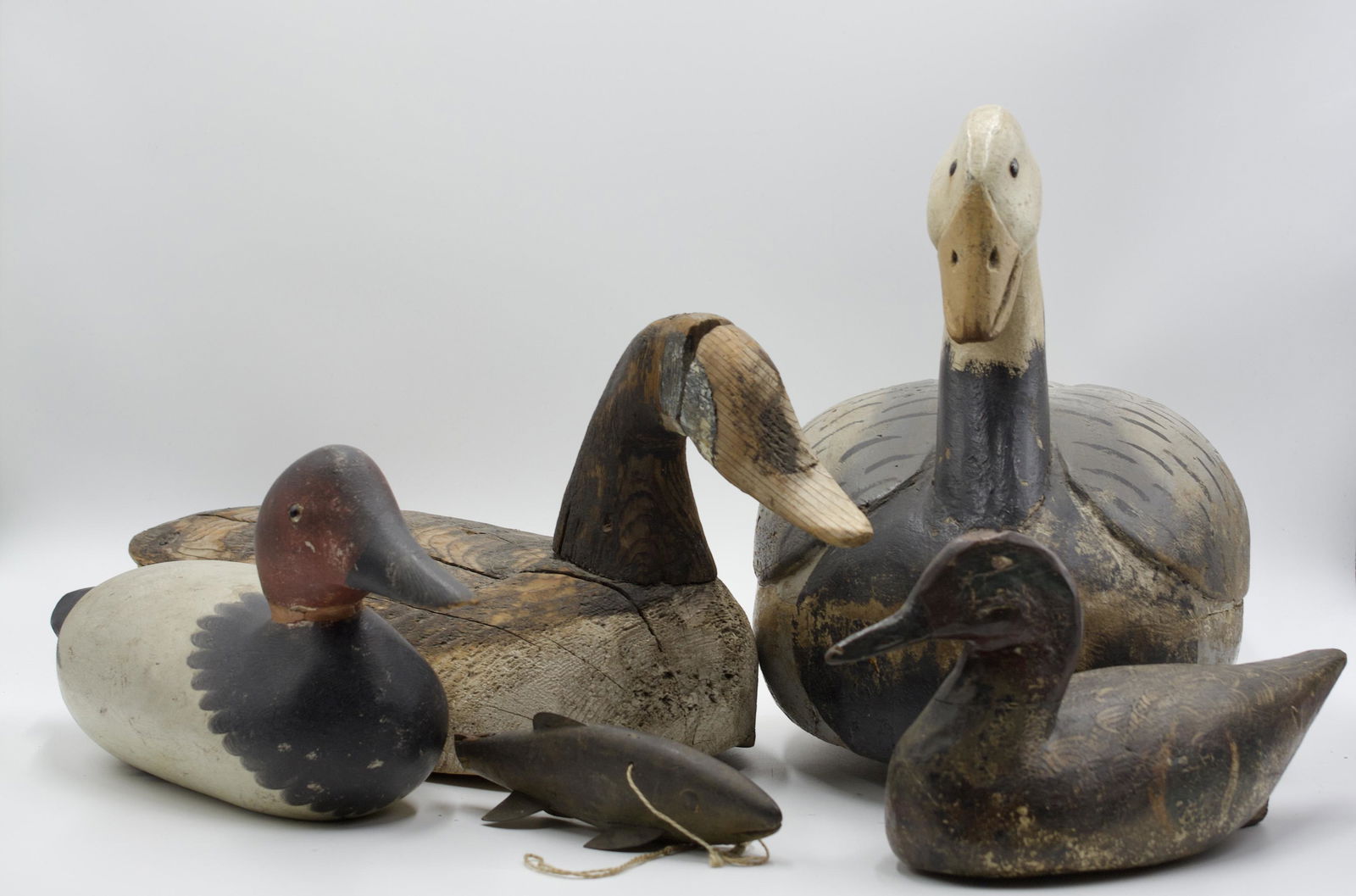 GROUP OF WOOD DECOYS. (1 of 15)