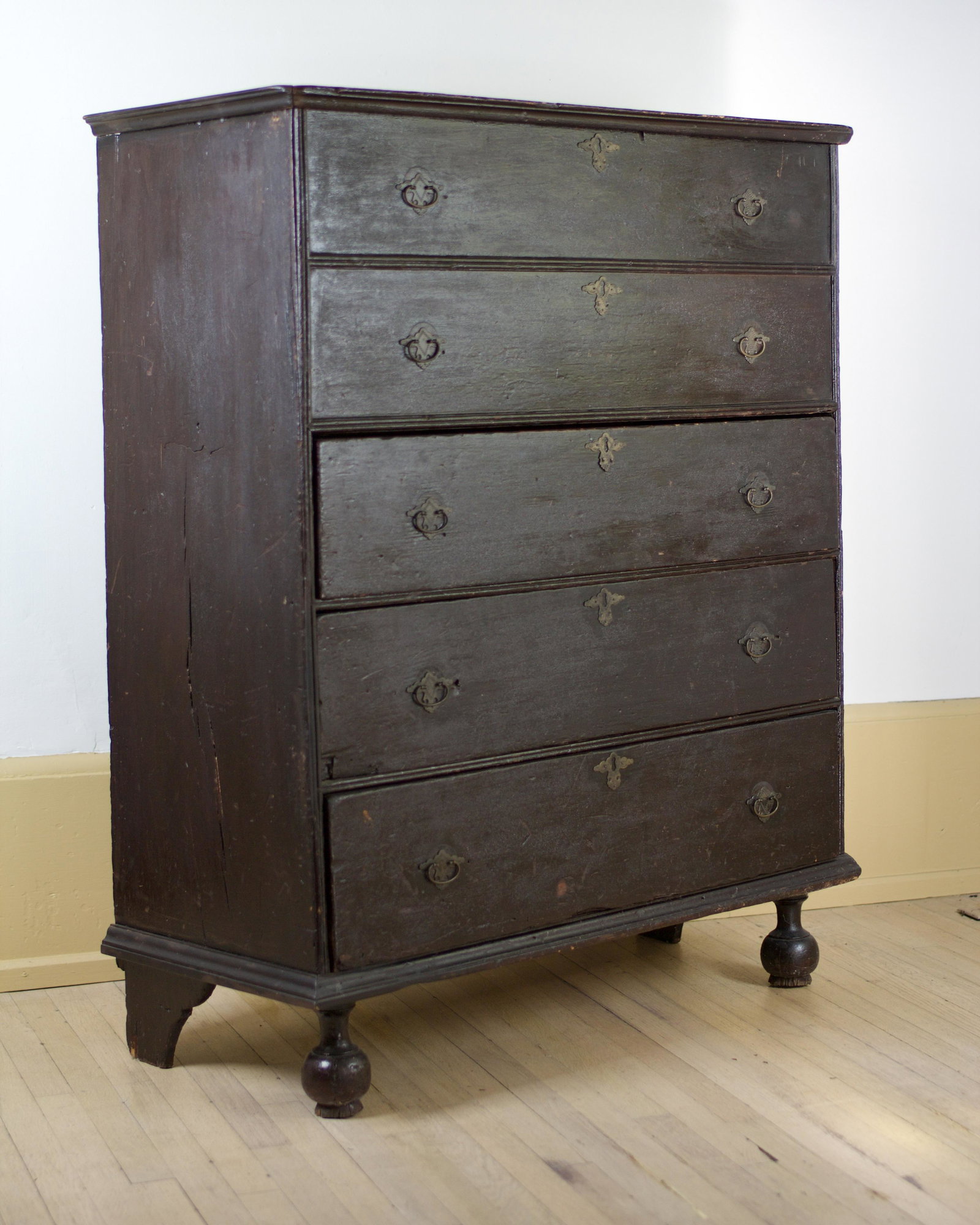 WILLIAM AND MARY TALL PAINTED BLANKET CHEST. (1 of 6)