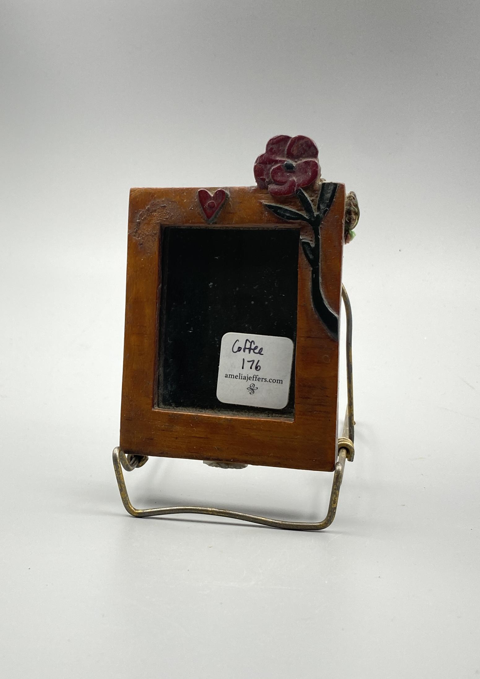 EARLY FOLK ART FRAME. (1 of 4)