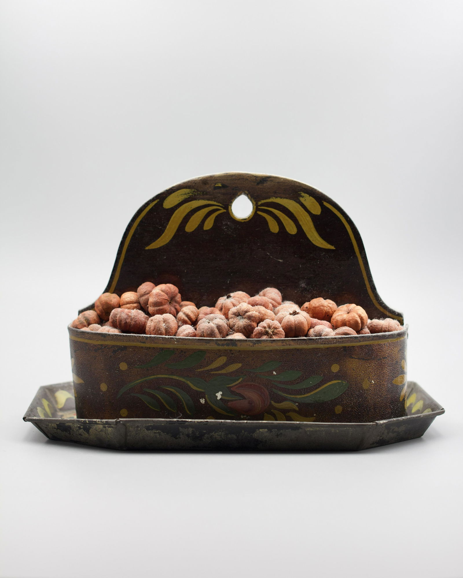 TOLE TRAY AND HANGING COMB BOX. (1 of 7)