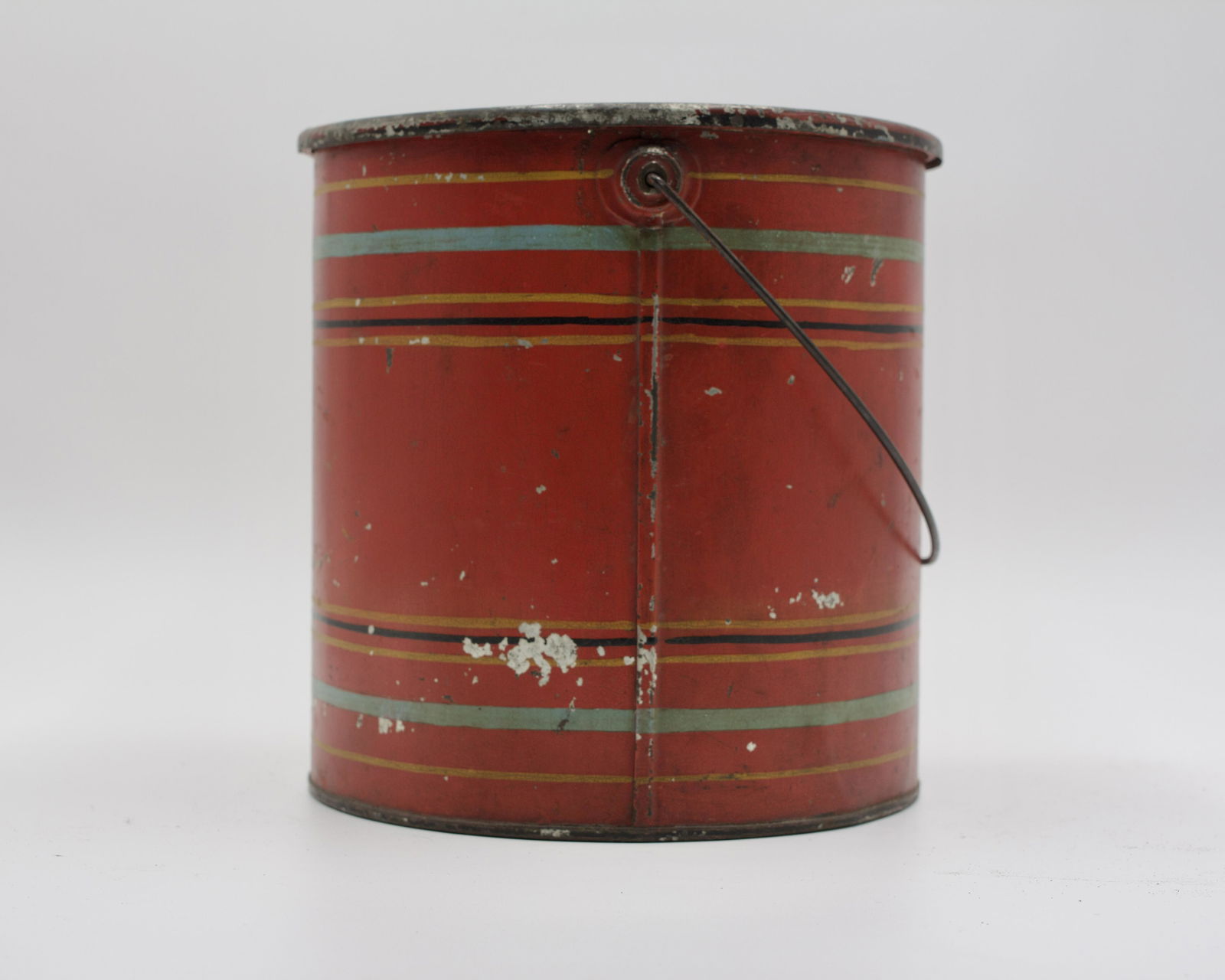 GROUP OF RED TOLE PIECES. (1 of 10)