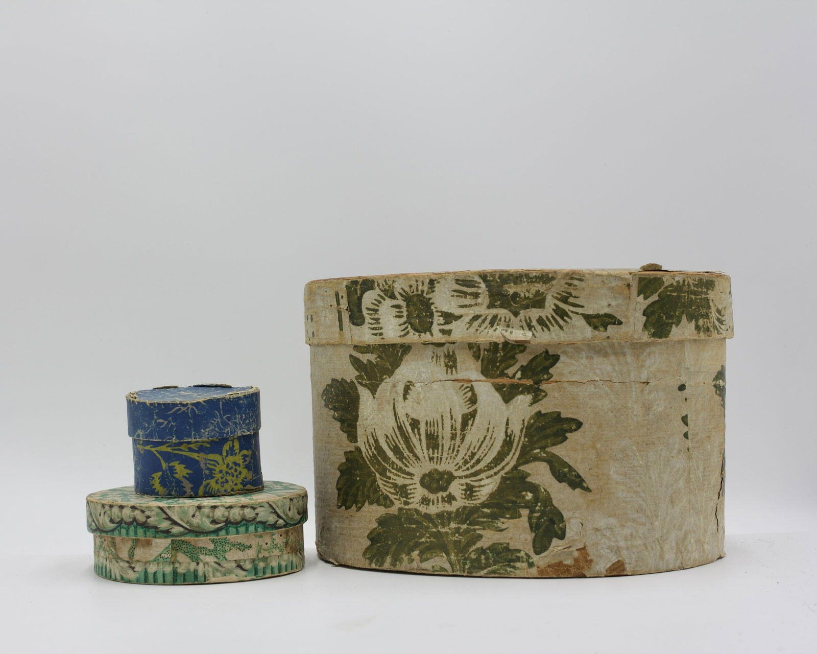 GROUP OF PAPERED BAND BOXES. (1 of 8)