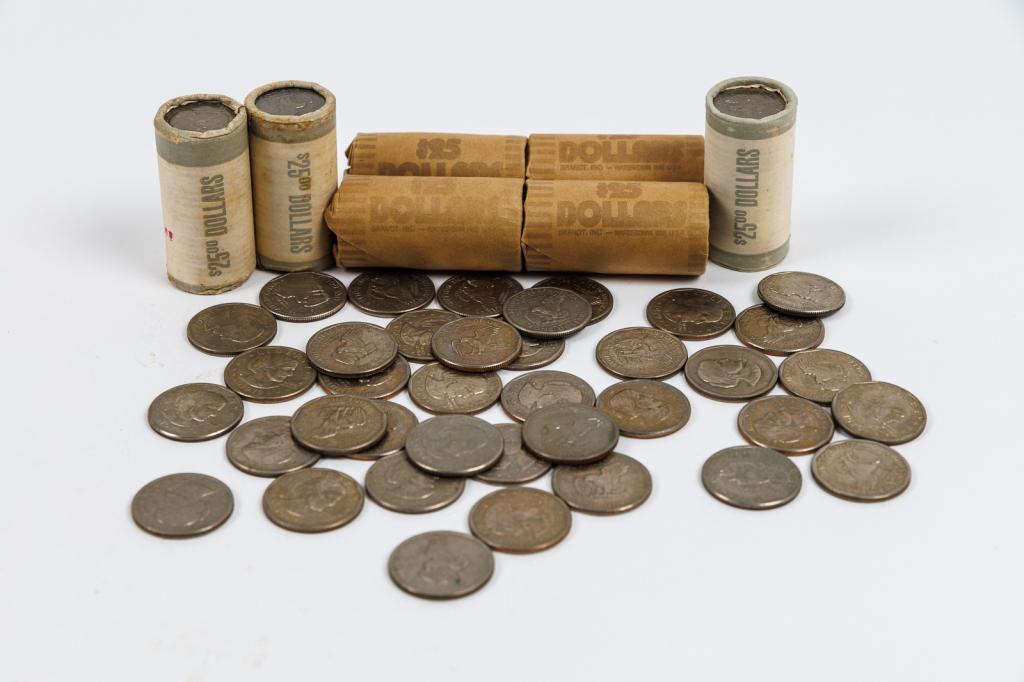 LARGE GROUP OF SUSAN B. ANTHONY DOLLAR COINS.: American, 20th Century. Eight rolls with 25 each plus 38 loose coins.