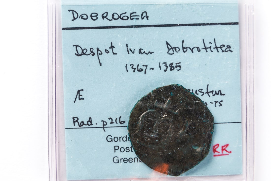 WORLD COINS AND CURRENCY: MEDIEVAL COIN.: WORLD COINS AND CURRENCY: MEDIEVAL COIN. Romanian (Dobruja), 14th Century. Despot Ivan Dobrotitsa (1367-1385) trachy type II. Ex Dr. Gordon Andrew "Andy" Singer, Greenbelt, MD.