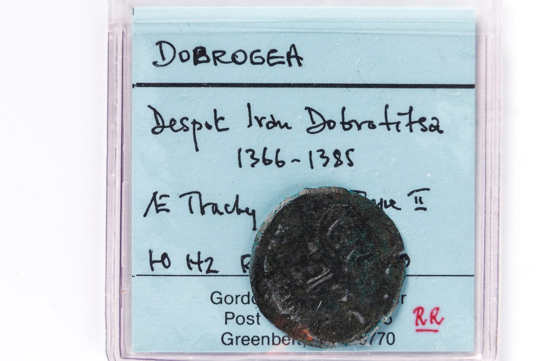 WORLD COINS AND CURRENCY: MEDIEVAL COIN.: WORLD COINS AND CURRENCY: MEDIEVAL COIN. Romanian (Dobruja), 14th Century. Despot Ivan Dobrotitsa (1366-1385) trachy type II. Ex Dr. Gordon Andrew "Andy" Singer, Greenbelt, MD.