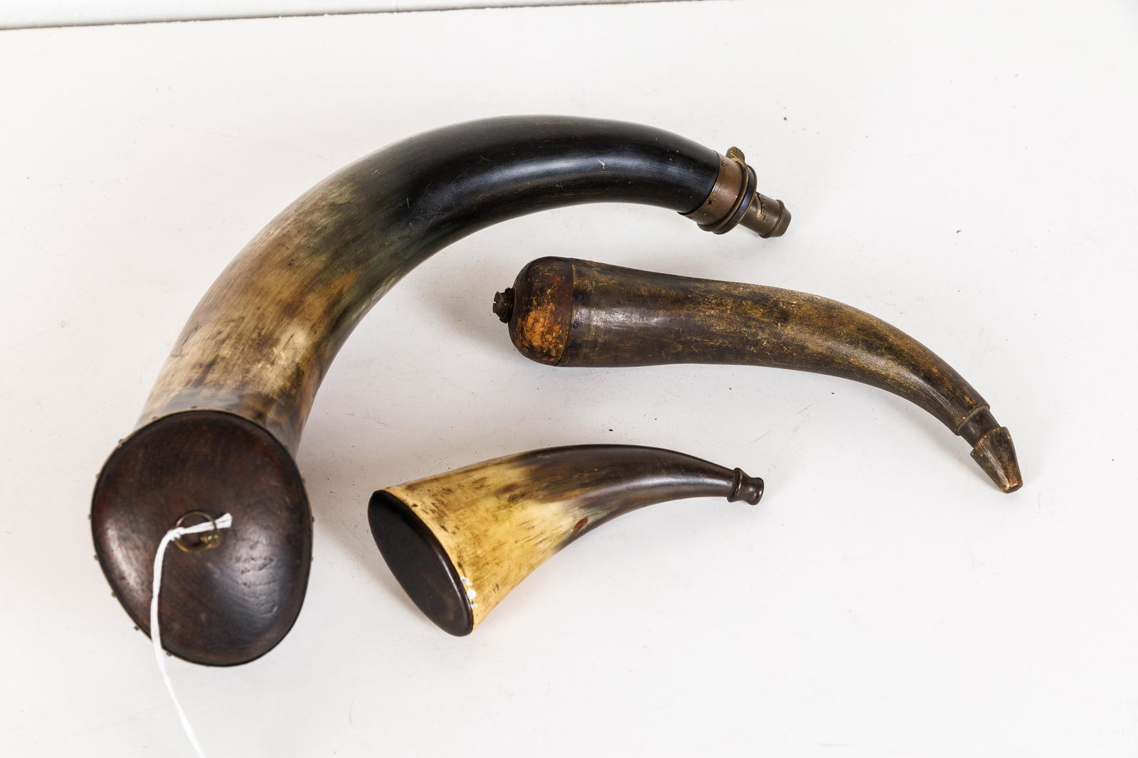 THREE POWDER HORNS. (1 of 20)