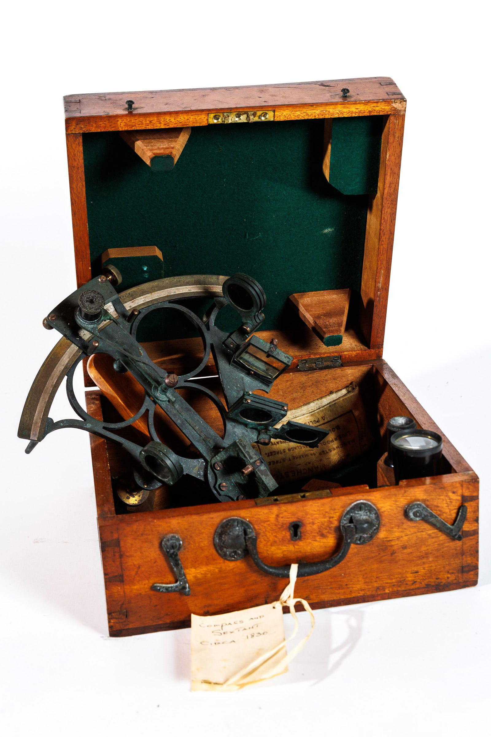 BOXED SEXTANT. (1 of 15)
