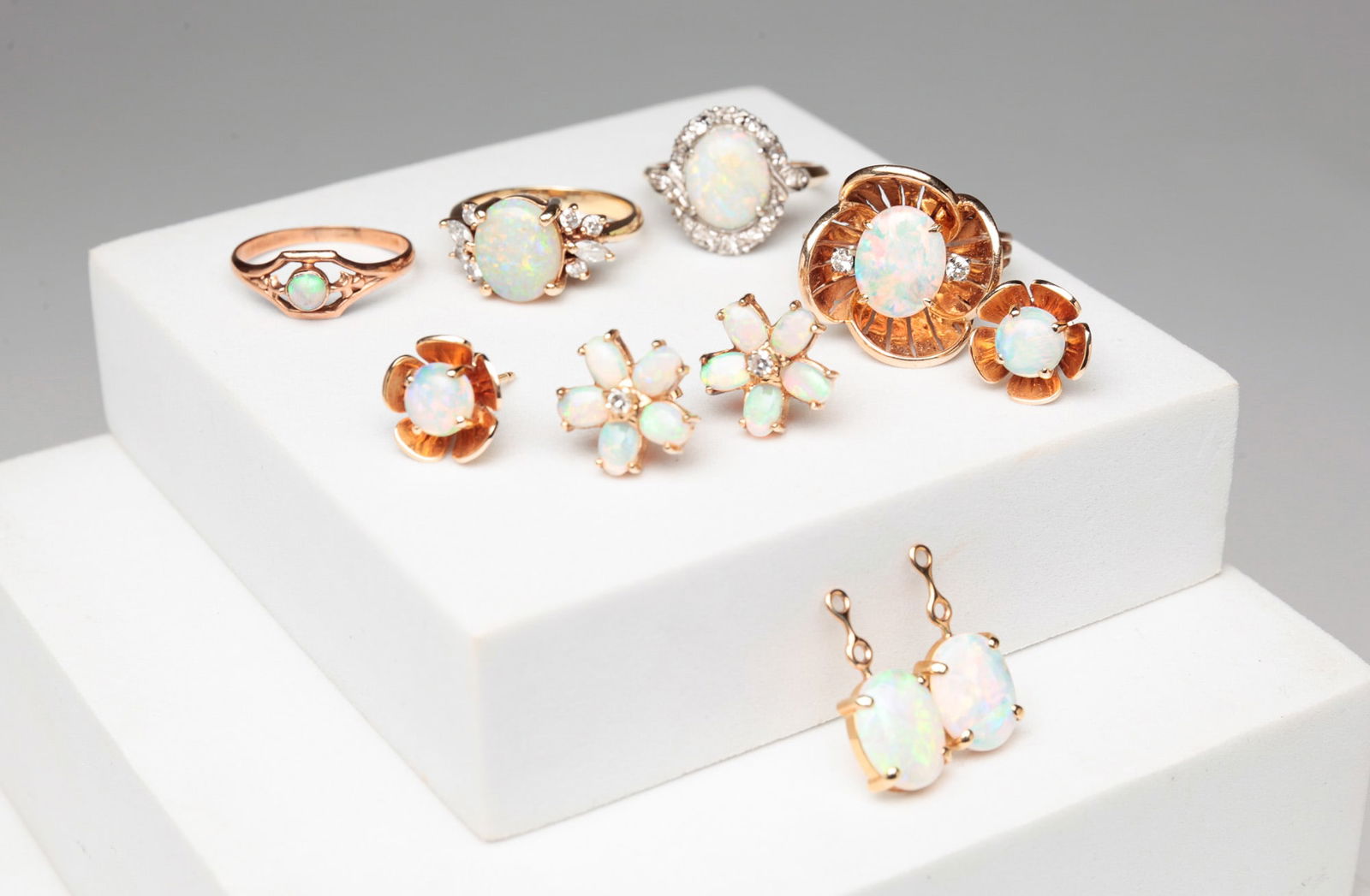 SEVEN PIECES OF OPAL JEWELRY. (1 of 3)