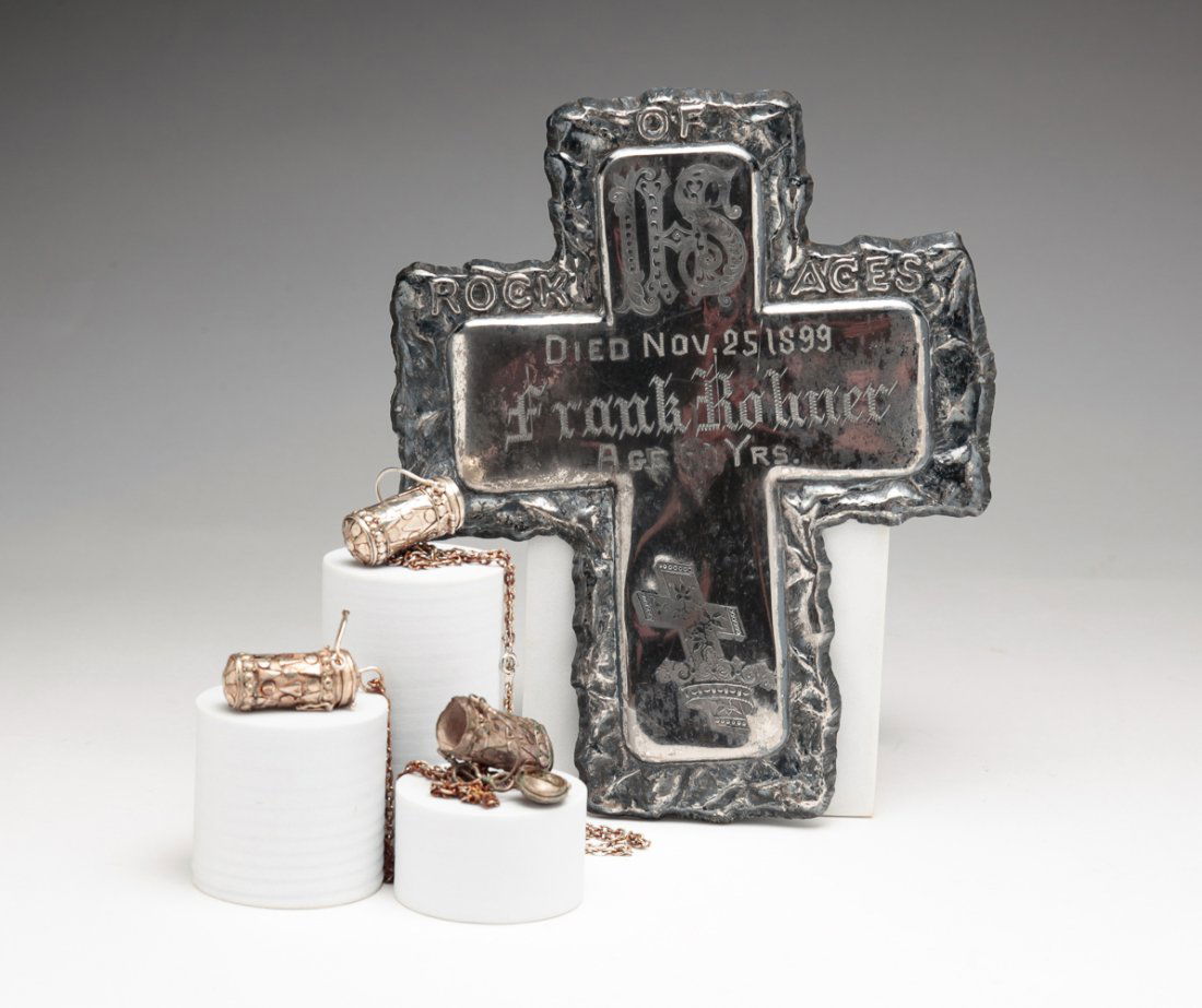ANTIQUE SILVER COFFIN PLATE & PRAYER BOX PENDANTS. (1 of 5)
