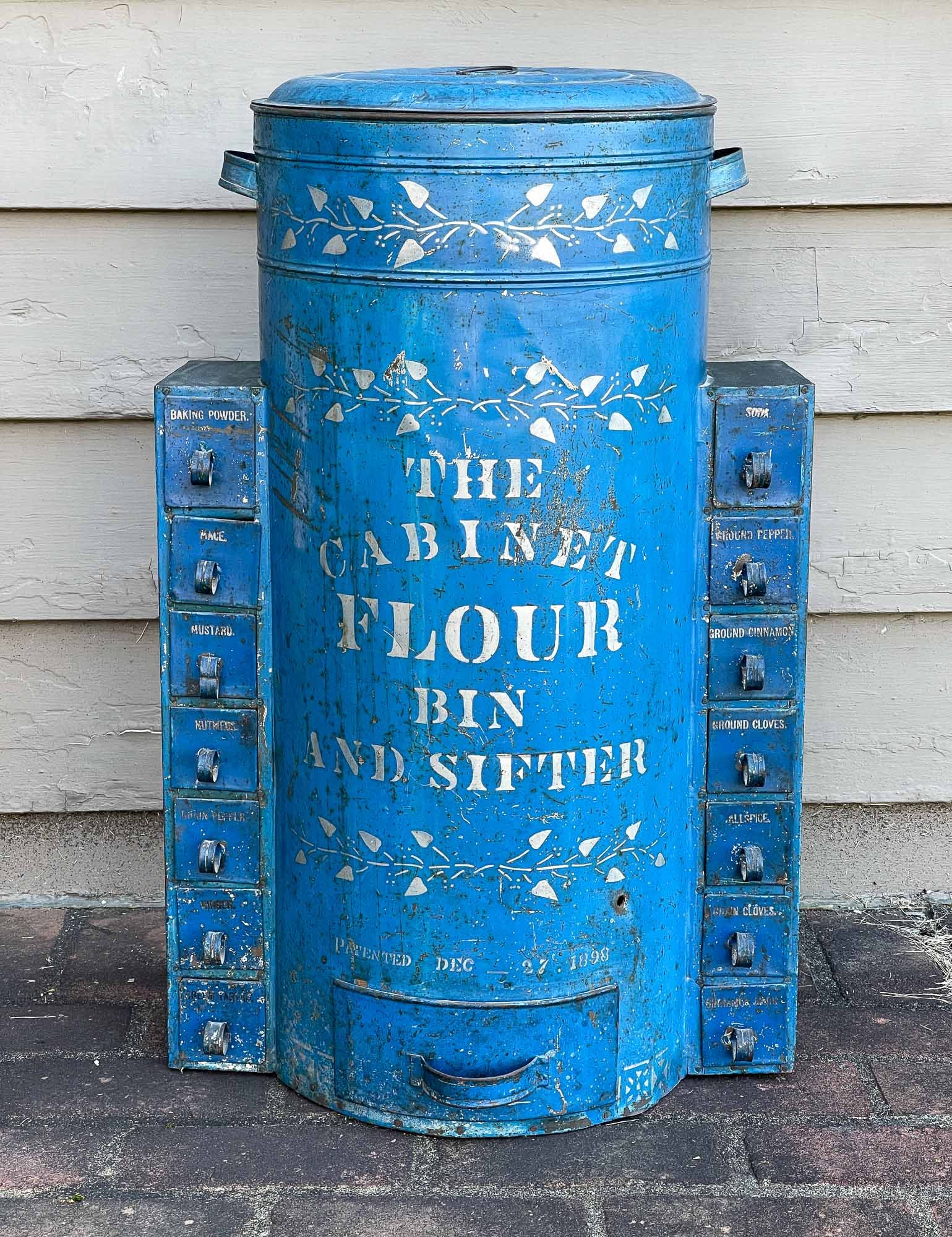 COUNTRY STORE FLOUR AND SPICE BIN. (1 of 7)