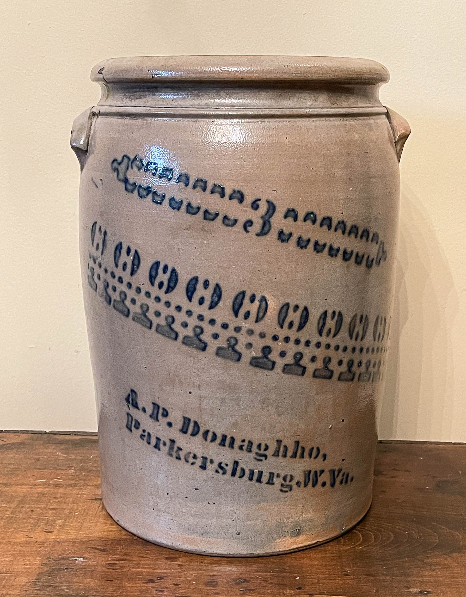 HANDLED AND STENCILED STONEWARE JAR. (1 of 6)