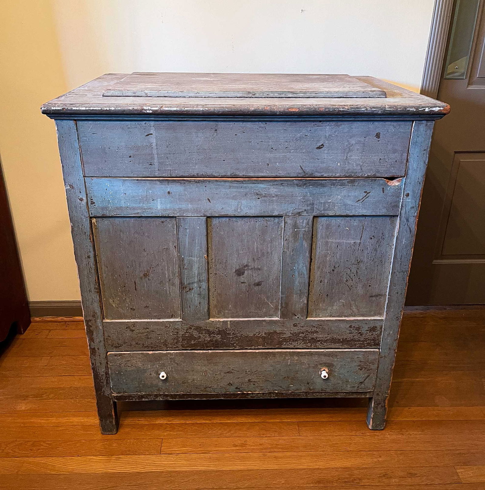 COUNTRY PAINTED BIN. (1 of 7)