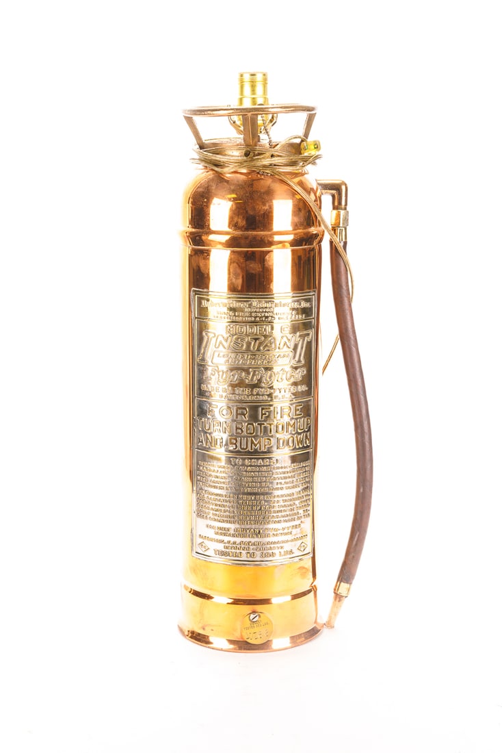 BRASS FIRE EXTINGUISHER LAMP. (1 of 8)
