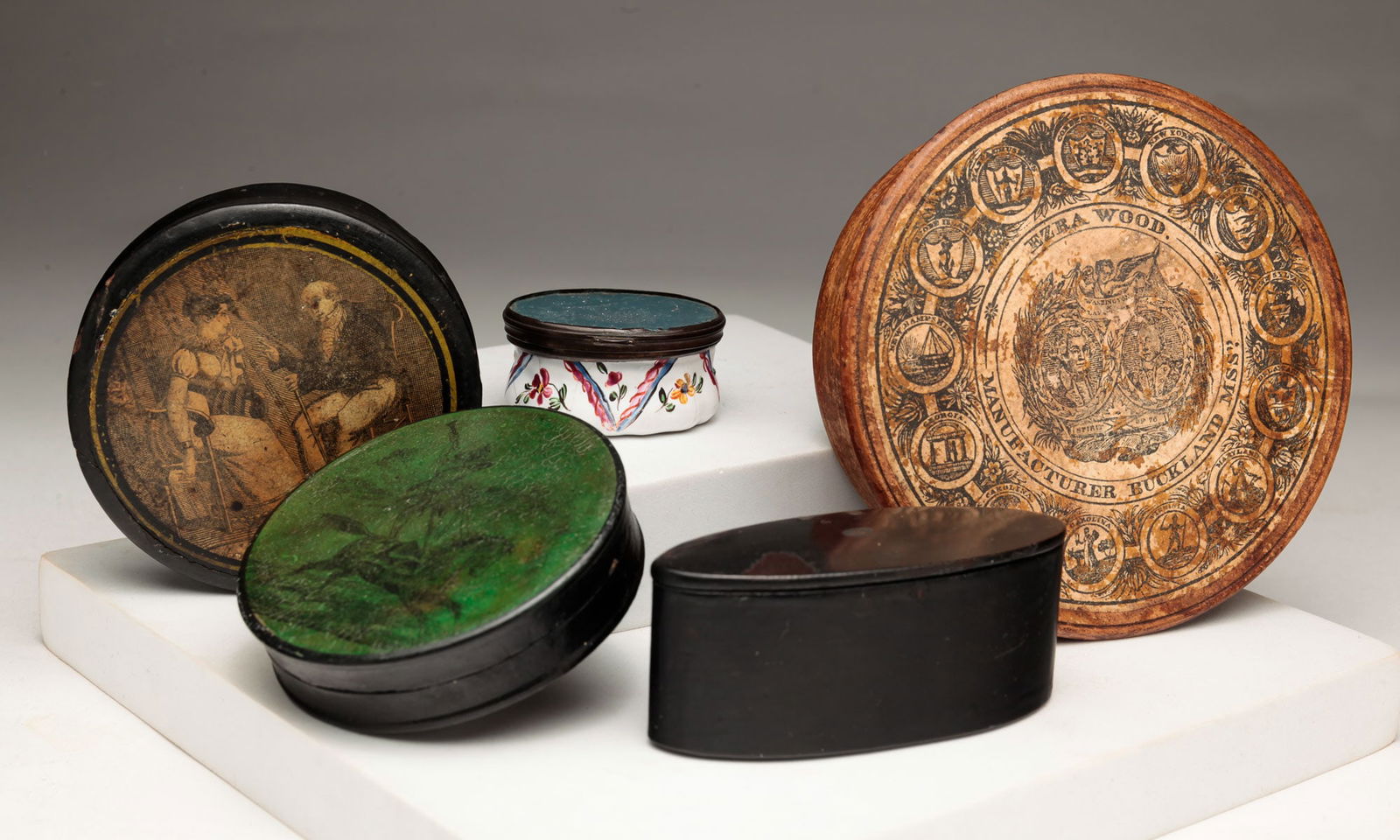 FIVE SNUFF BOXES. (1 of 8)