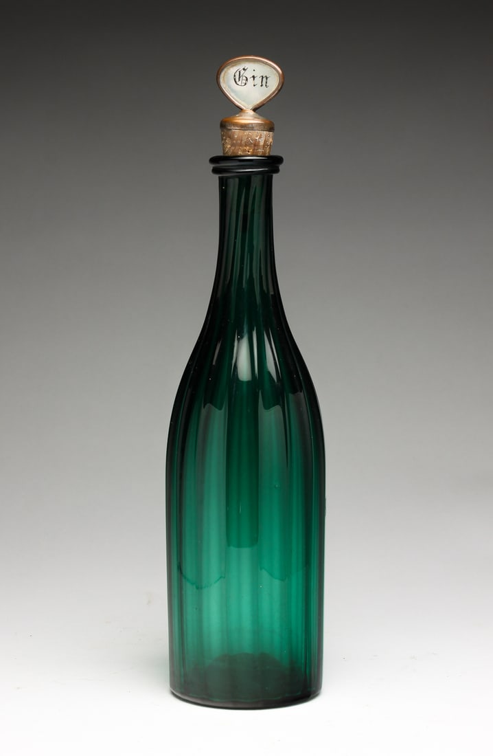 SCOTTISH EMERALD GREEN WRYTHEN BAR BOTTLE. (1 of 5)
