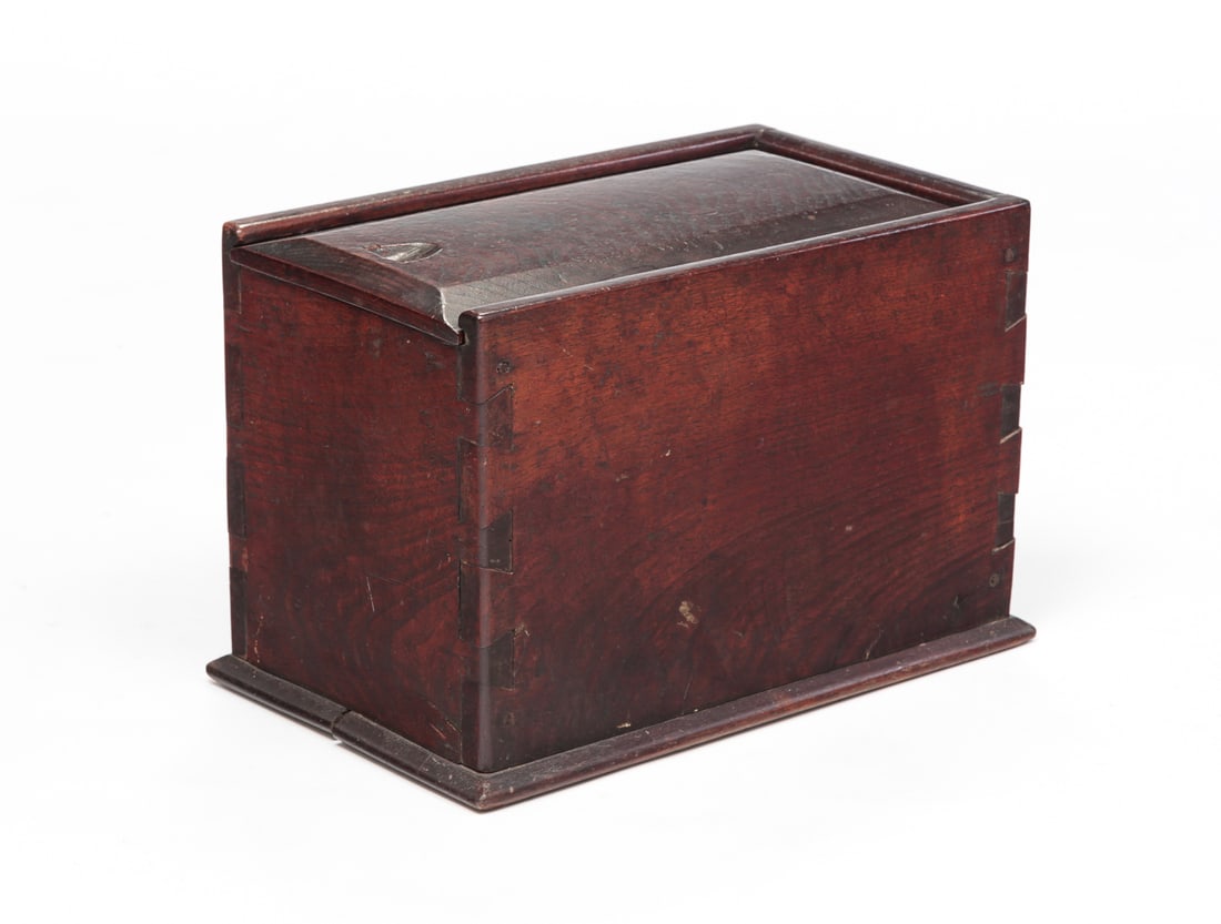 AMERICAN SLIDE LID BOX. (1 of 5)