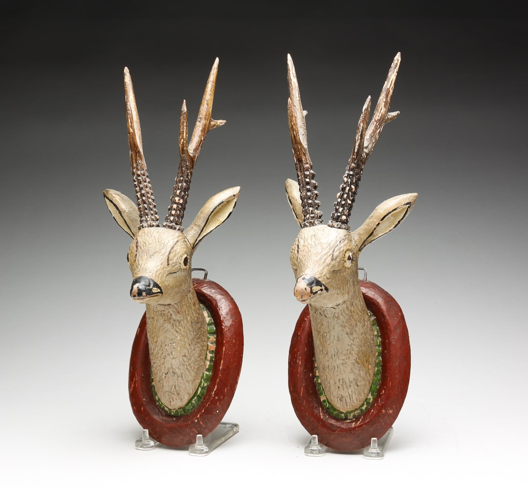 PAIR OF AMERICAN FOLK ART DEER HEAD MOUNTS. (1 of 3)