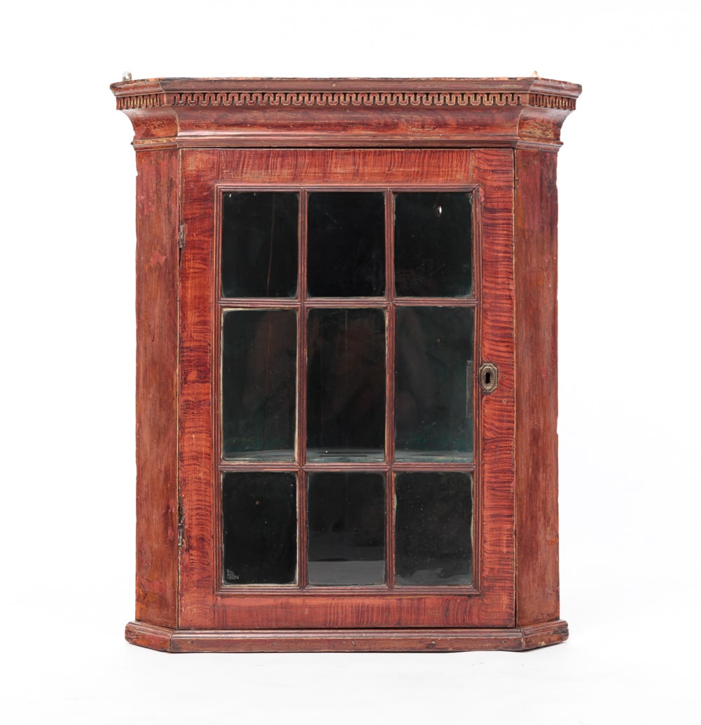 ENGLISH GRAIN PAINTED HANGING CORNER CUPBOARD. (1 of 7)