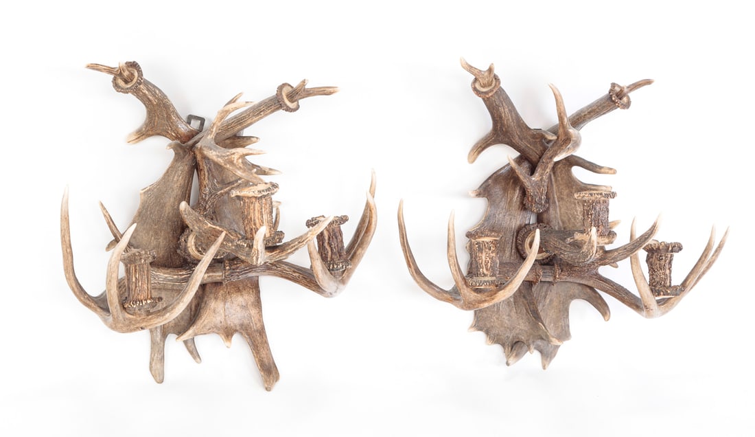 PAIR OF ANTLER WALL SCONCES. (1 of 5)
