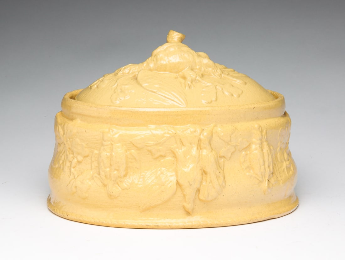 YELLOWWARE GAME DISH. (1 of 6)